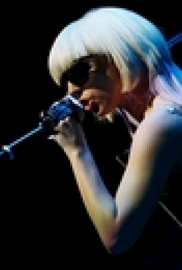 ليدي غاغا نجمة حفل رأس السنة في نيويورك