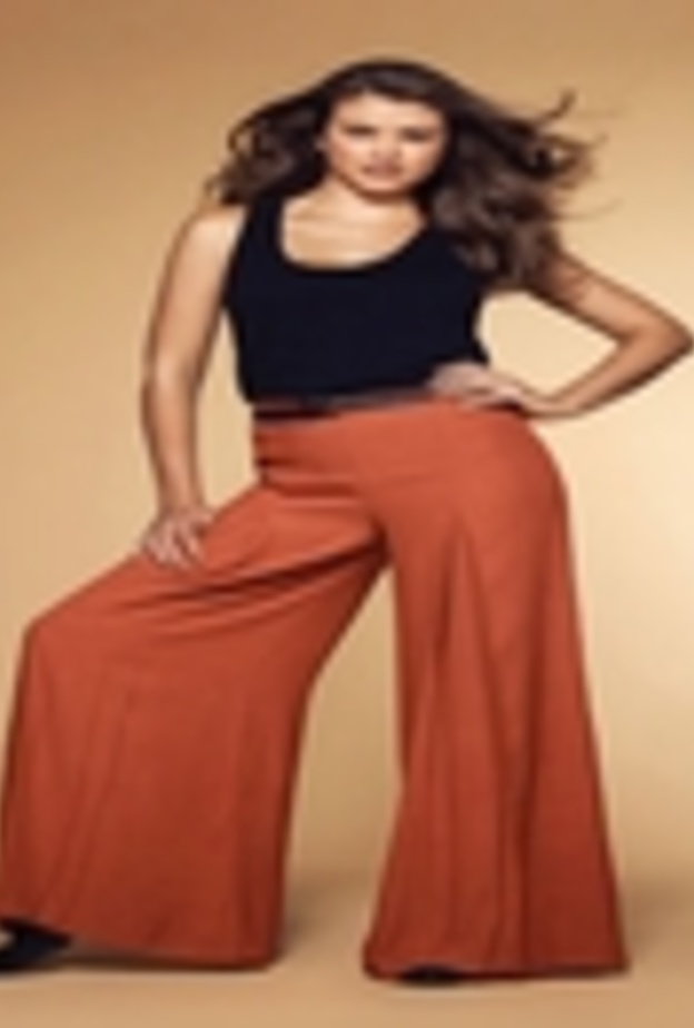 التنورة الواسعة من الأسفل