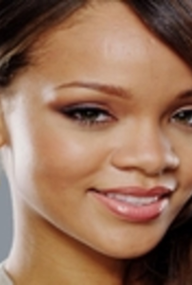 مزارع يطرد ريهانا بسبب جرأتها