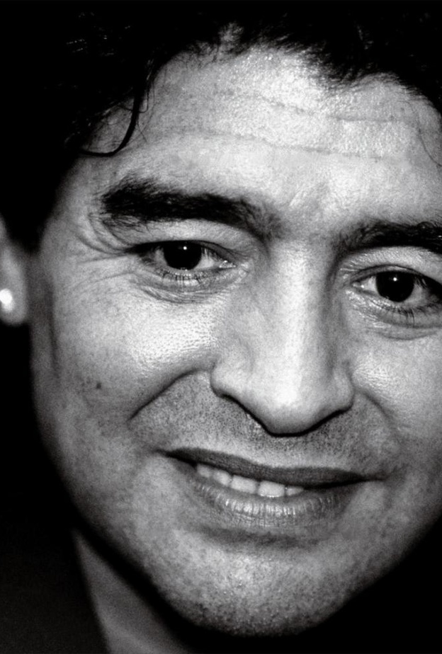 دييجو مارادونا