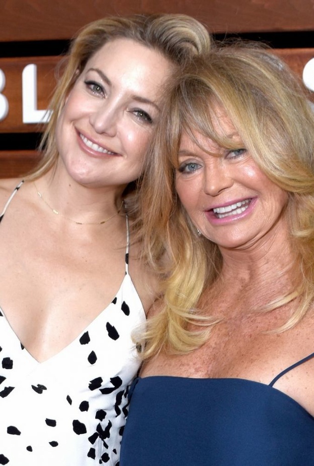 كيت هدسون ووالدتها