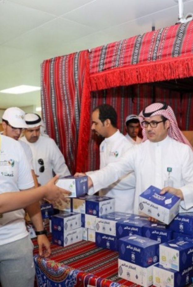 مشروع إفطار صائم  في مطار الملك عبدالعزيز في جدة