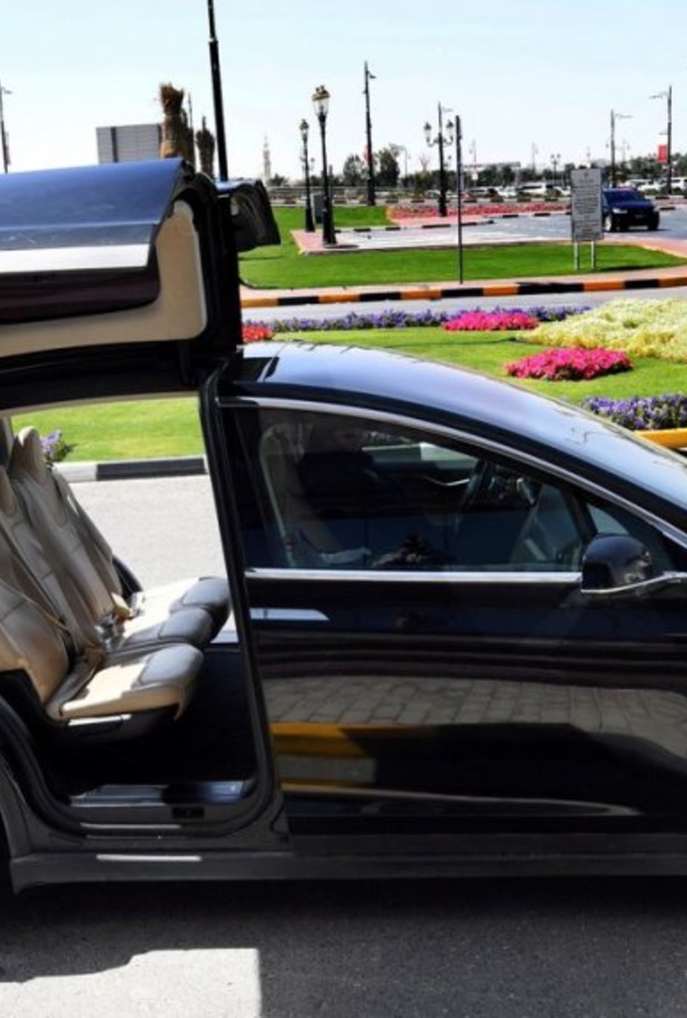 طرق دبي : تحويل 90% من المركبات إلى صديقة للبيئة في 2026