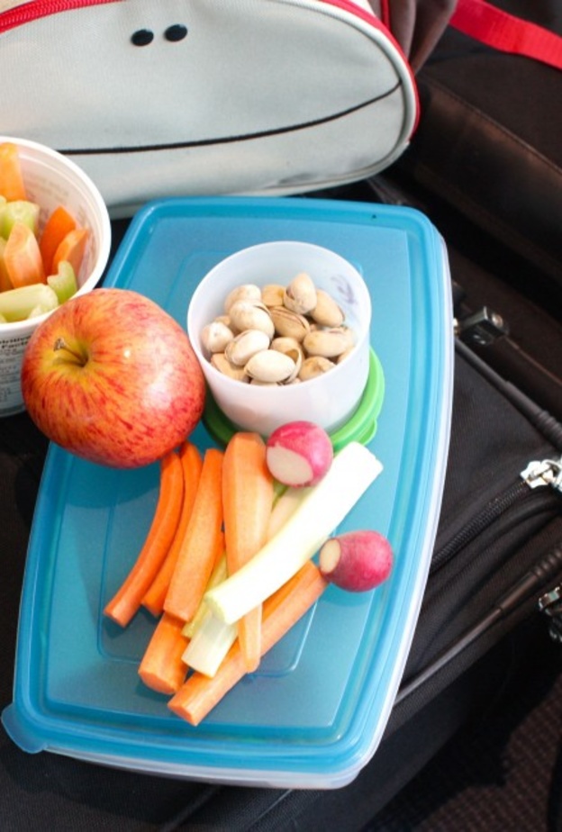 أفكار لوجبات خفيفة صحية أثناء السفر.. 
