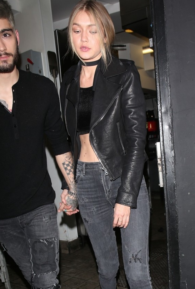 بعد حذفهم من تويتر جو جوناس.. جيجي وزين متشابكان الأيادي