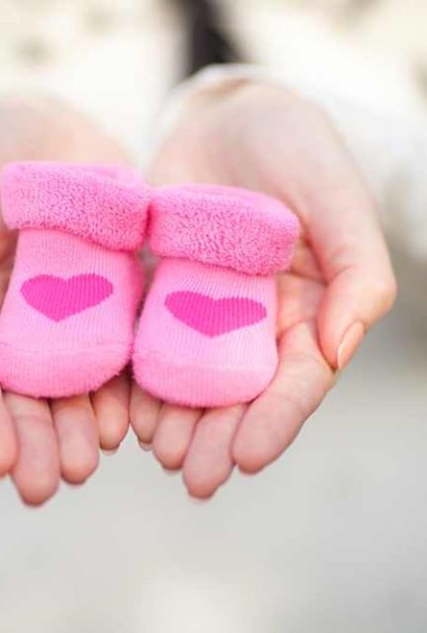 أعراض صحية تحدث للحامل تؤكد أن الجنين أنثى.. فما هي؟