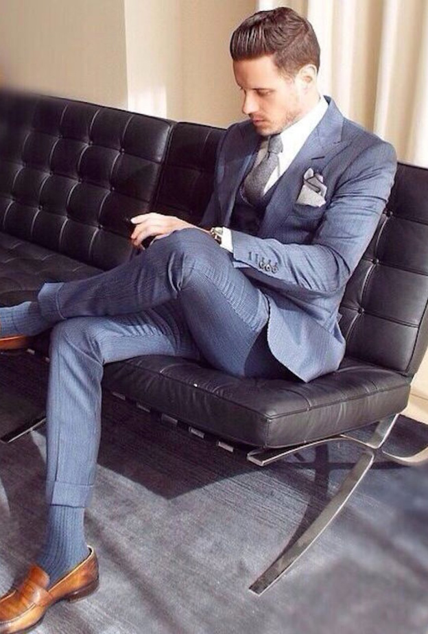 كلسات بلون البدلة لستايل انيق 