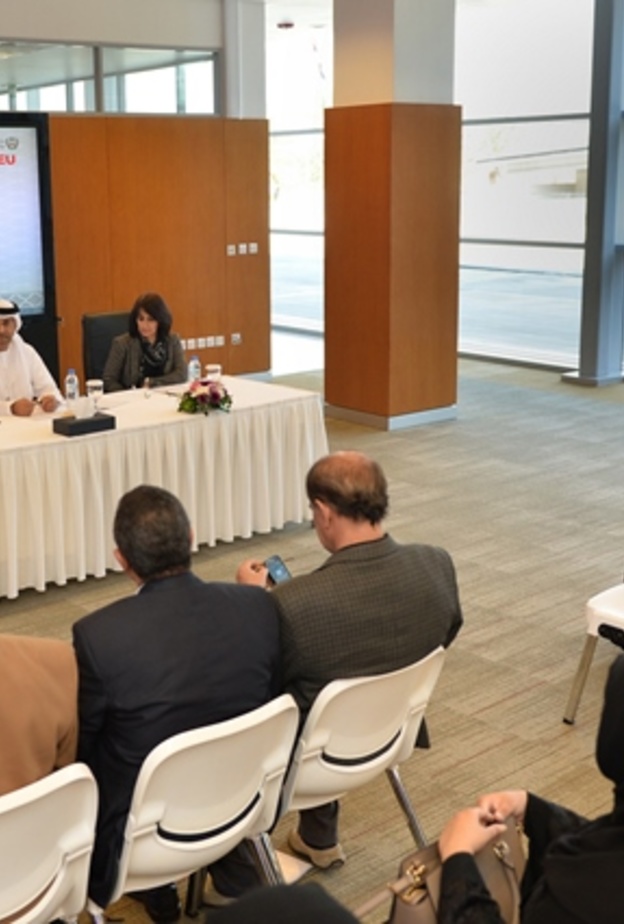 شرطة دبي تكافح المخدرات بالقلم!