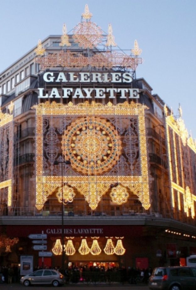 هندسة فاخرة لغالري لا فاييت في باريس