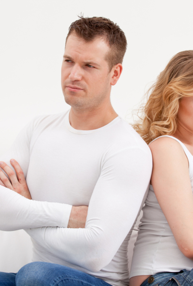 خبراء .. تجنب الخلافات الزوجية يؤدي إلى الخيانة!