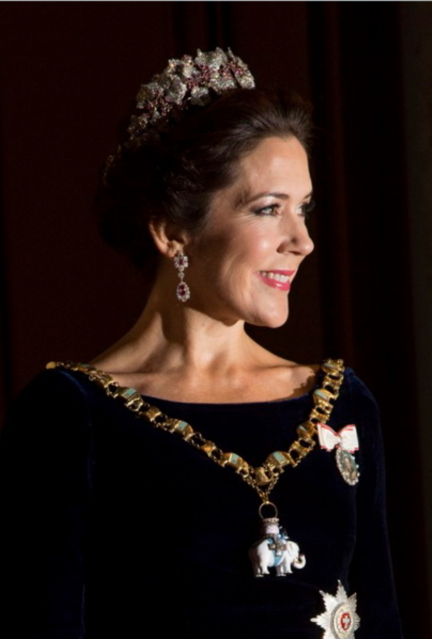 الأميرة ماري متألقة