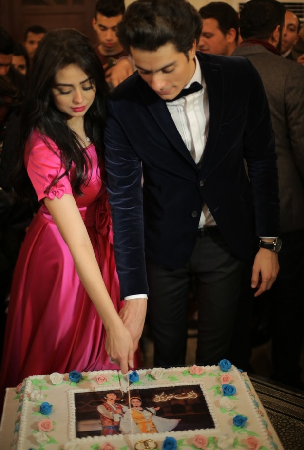 خطوبة هبة مجدي ومحمد محسن على خشبة المسرح القومى