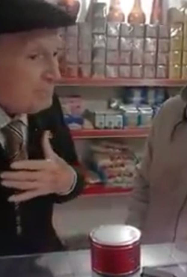 ثمانيني أسباني يبكي حين سمع القرآن