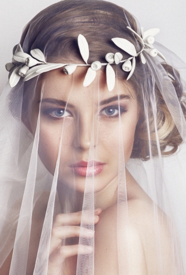 جميلة وفاتنة في يوم زفاكِ