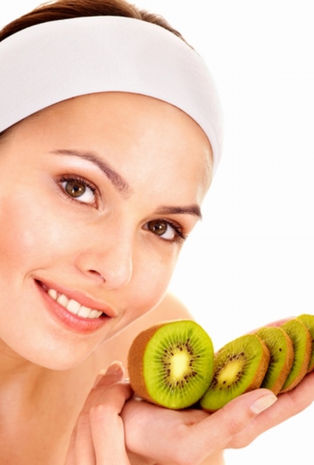ماسك الكيوي يغذي بشرتك بمختلف الفيتامينات