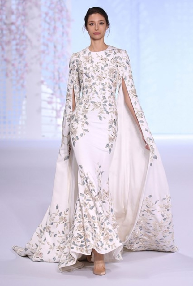 فستان زفافك بلمسات ملكية من مجموعة "رالف أند روسو"