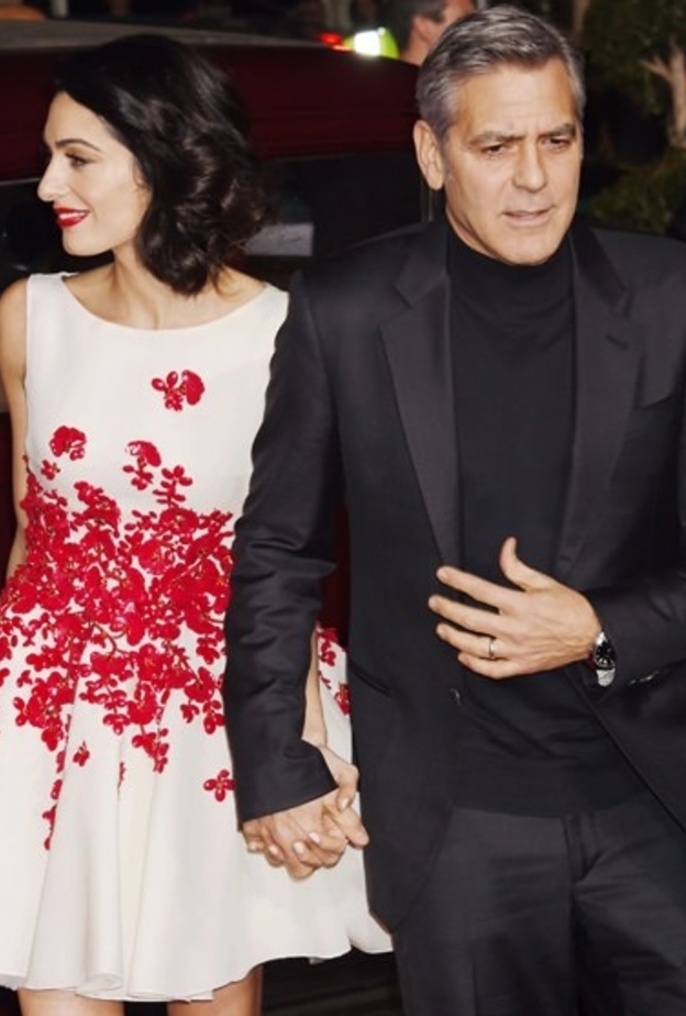 اثناء دخولهم الحفل