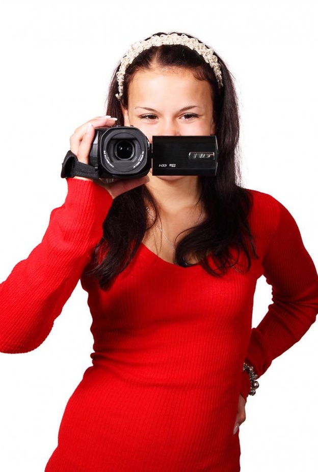 استخدمي كاميرا فيديو