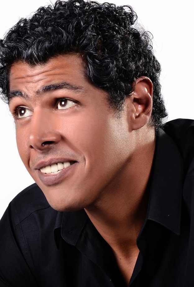 عمر مصطفي متولي  دفع ثمن سيجارة مدير أعماله