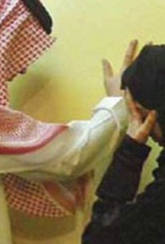 زوجان سعوديان في حالة رعب