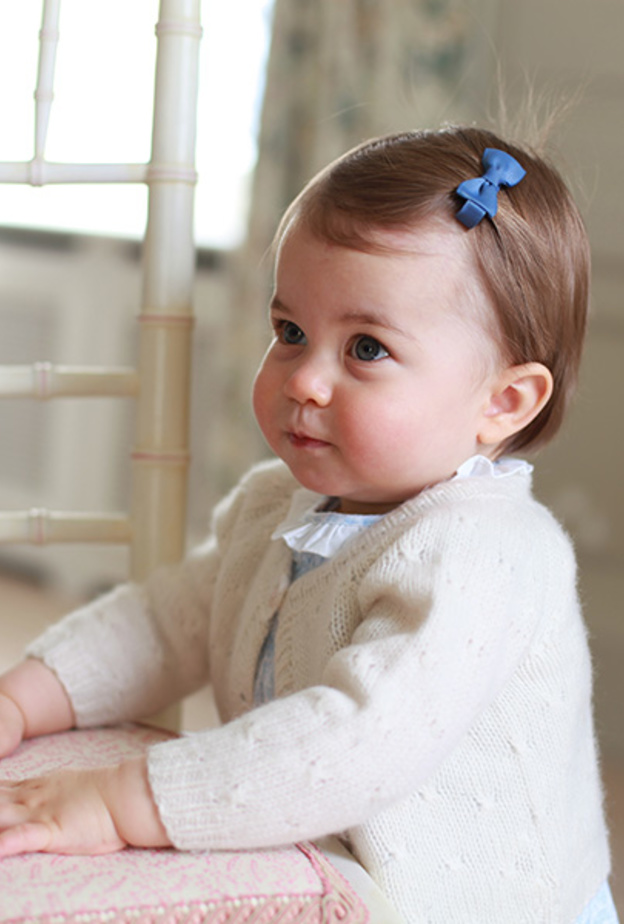 صوره رسميه بمناسبه ميلاد شارلوت الاول