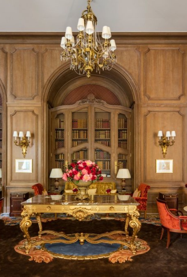 ritz الفندق واحد من أجمل وأفخم الفنادق في العالم