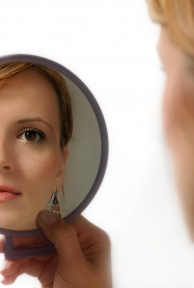 مرآة ذكية تعكس إبتسامتك فقط