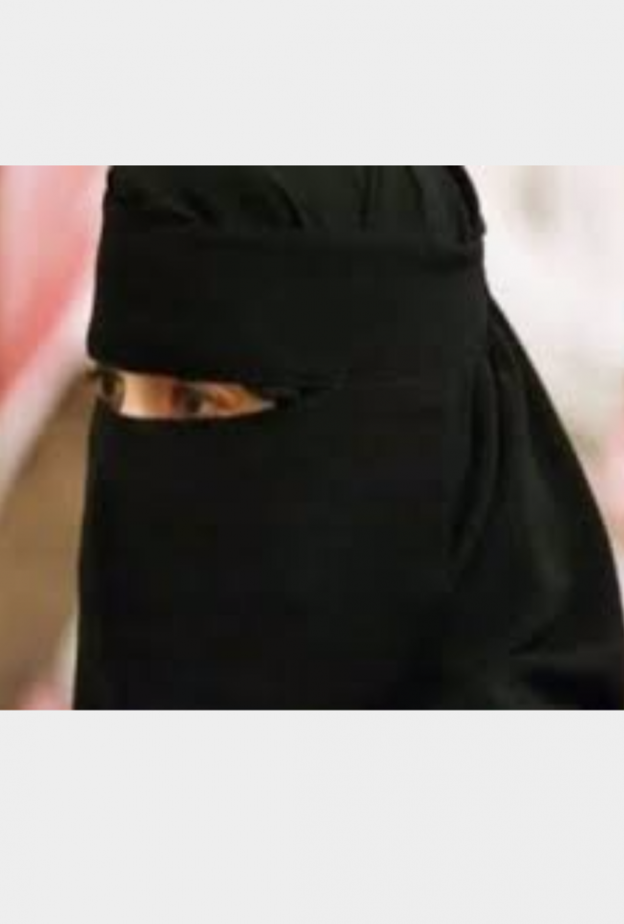 فتاة سعودية