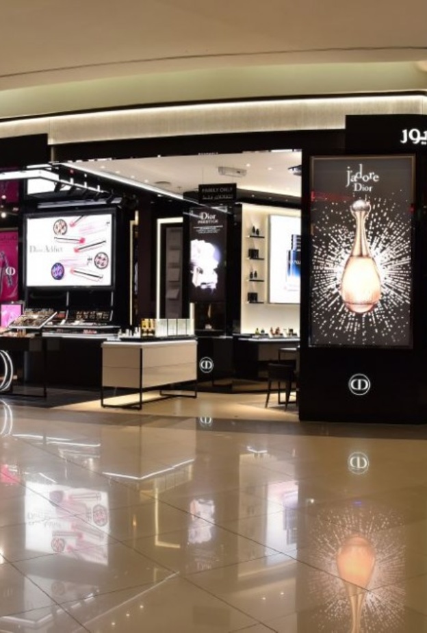 بوتيك جديد لعطور ومنتجات Dior في حياة مول في الرياض