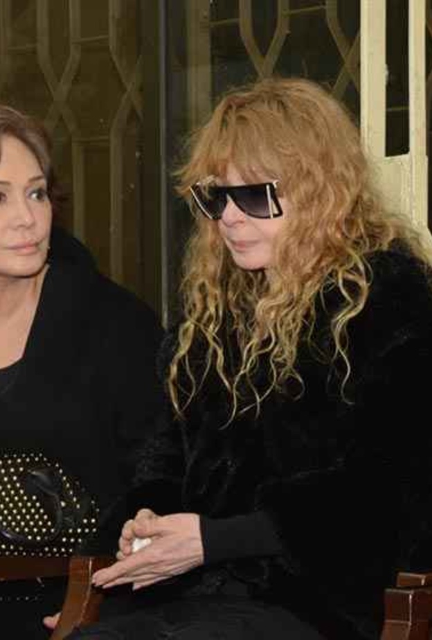 نيللي تبكي ولبلبة متماسكة