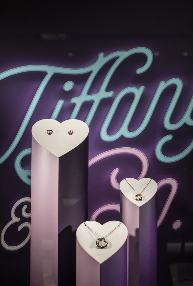 احتفاء دار تيفاني أند كو بيوم الحب هذا العام فريد و مميز 