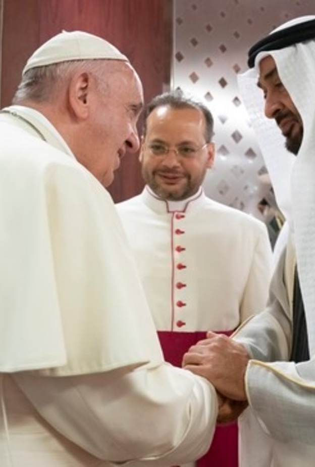 أبوظبي عاصمة التسامح تحتضن رموز السلام العالمي فضيلة الإمام الأكبر و بابا الفاتيكان 