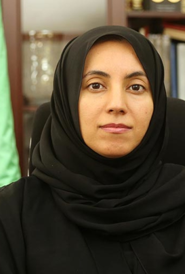  الدكتورة نضال محمد الطنيجي المديرة العامة لدار زايد للثقافة الإسلامية