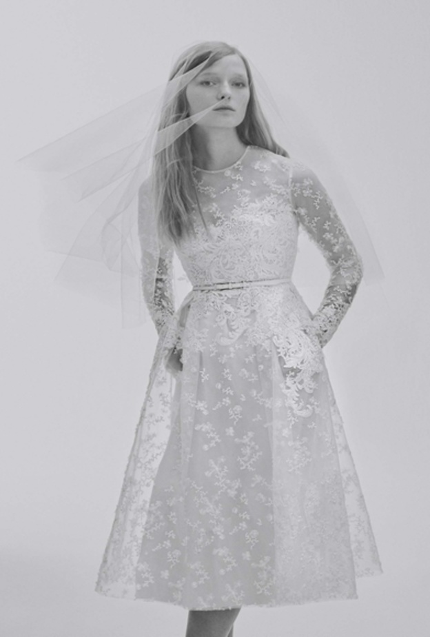 فستان عرس قصير من ايلي صعب Elie Saab