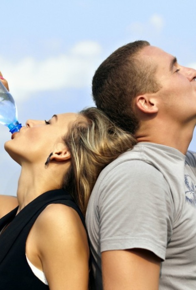  تخفيف الأملاح من الجسم بشرب الماء بكثره