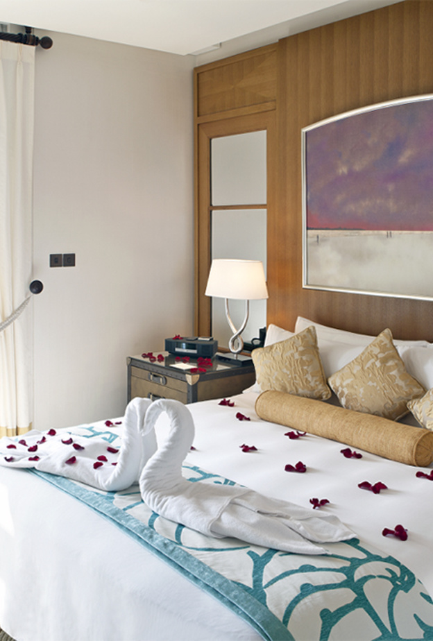 فنادق شاطئية رائعة في أبوظبي للاحتفال بعيد الحب