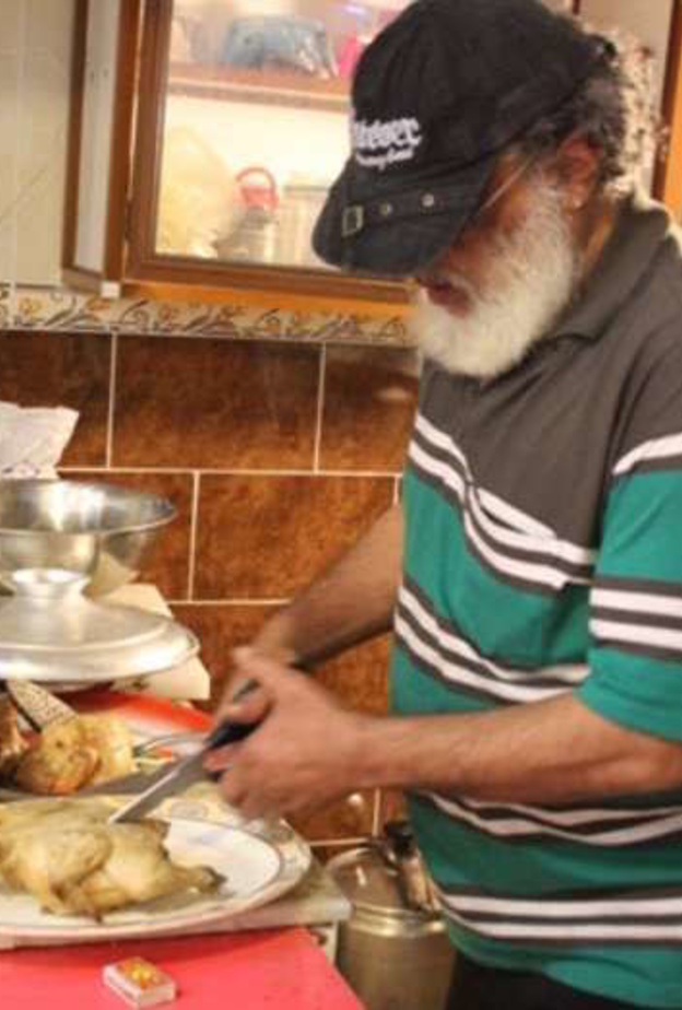 ابو ناصر عشق الطبخ 