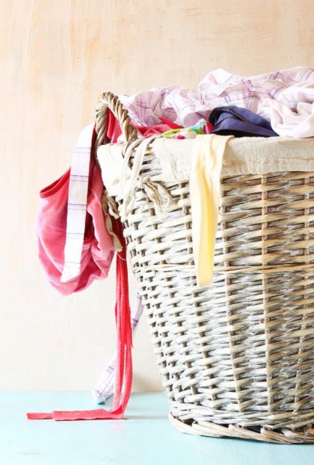 ما هي الطريقة المثالية لغسل الملابس الرياضية في المنزل