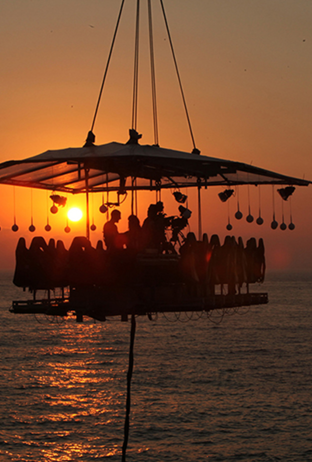 المطعم المعلّق في السماء