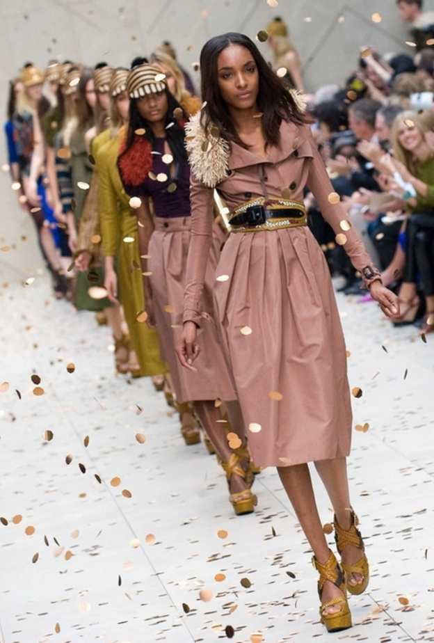 عروض ضخمة تقيمها دار بربري في كل موسم