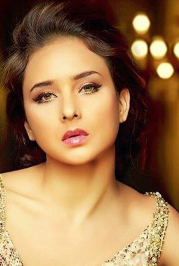 جمهور نيللي كريم يطالبها بالكوميديا