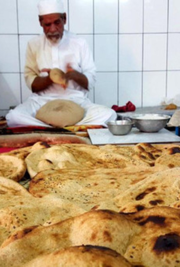 الخبزة الحمراء التي يعدها أبو فهد