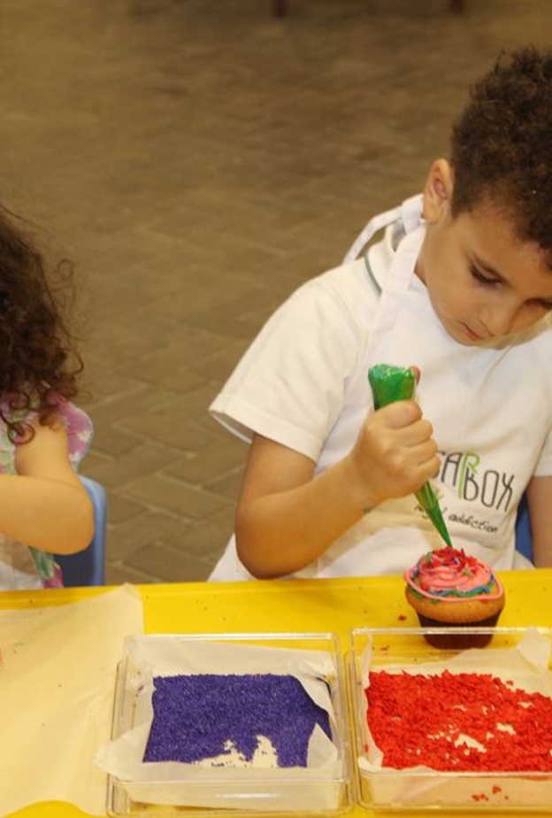 ورش العمل الفنية في المهرجانات للاطفال 