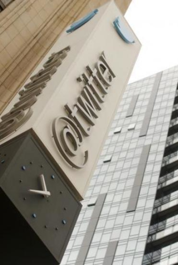 تويتر تطلب من مستخدمي شبكتها تغيير كلمة المرور