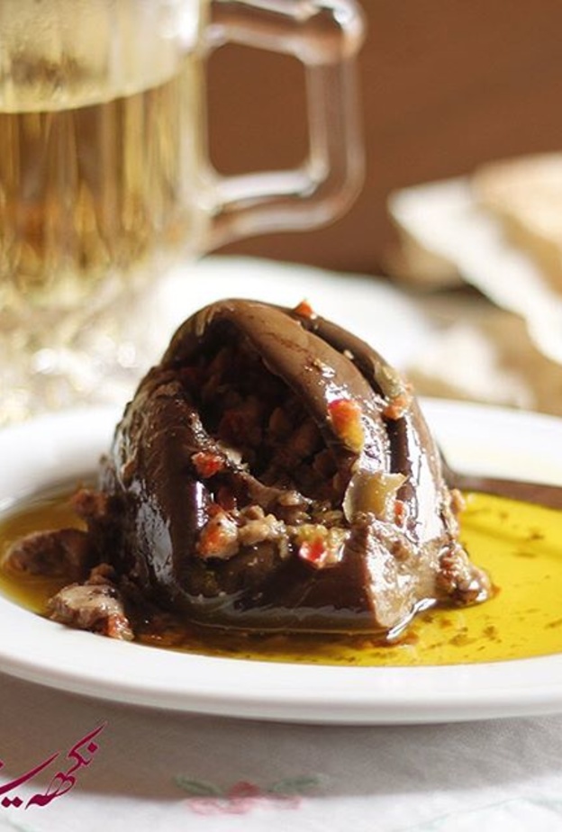 مكدوس الباذنجان المغمور بزيت الزيتون اللبناني