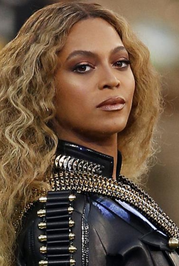 المغنية الشهيرة بيونسيه