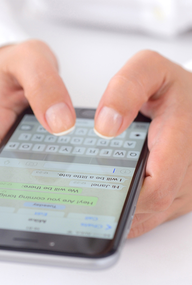 واتساب WhatsApp يضع قيودا جديدة على إعادة توجيه الرسائل