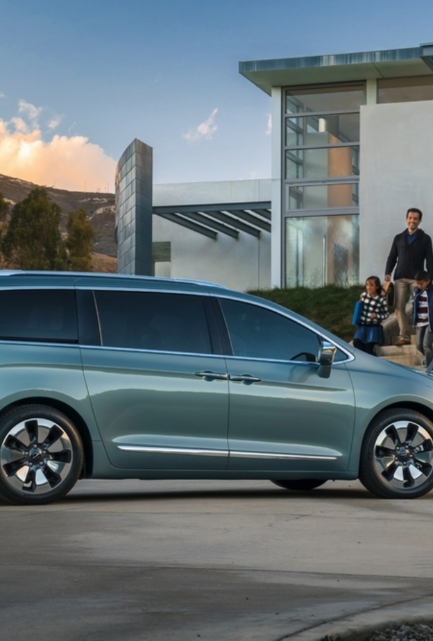 Chrysler Pacifica Hybrid minivan