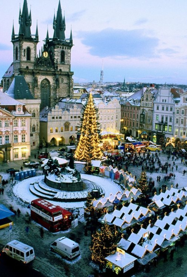 رحلة إلى مدينة براغ الساحرة : تجربة سياحية لا تنسى 