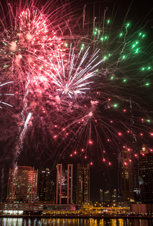 عروض الألعاب النارية